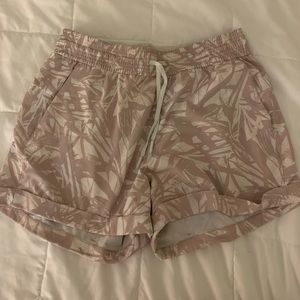 Lululemon spring break away shorts!